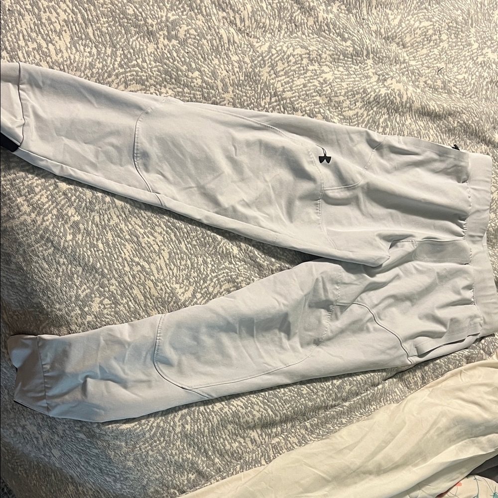 Under Armour Men's Light Gray Joggers